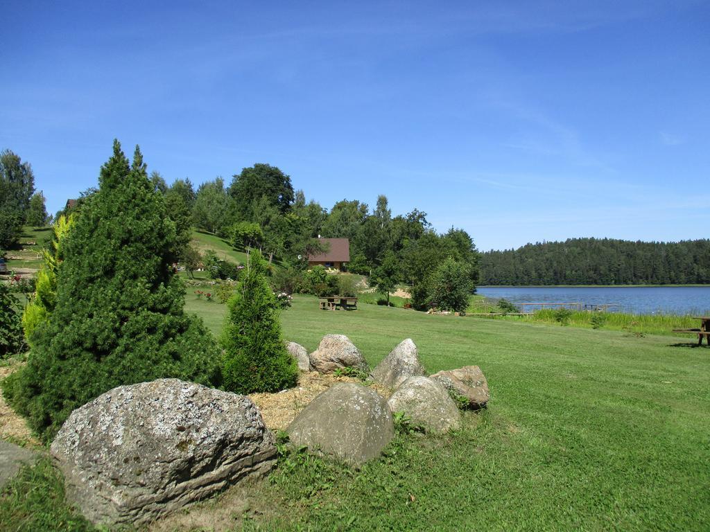 Villa Ezerkalni Raiskums Exterior foto